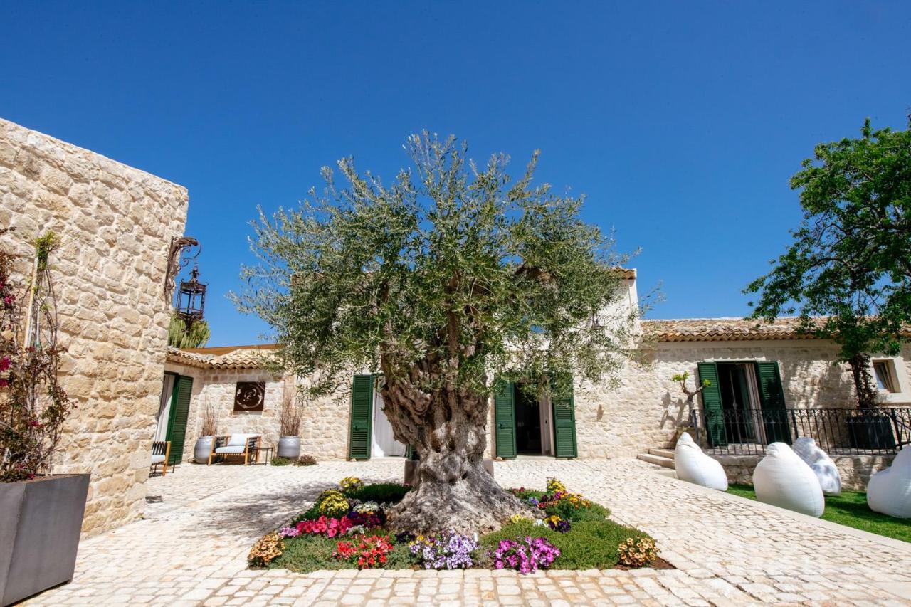 Poggio Leano Boutique Hotel Доналуката Екстериор снимка