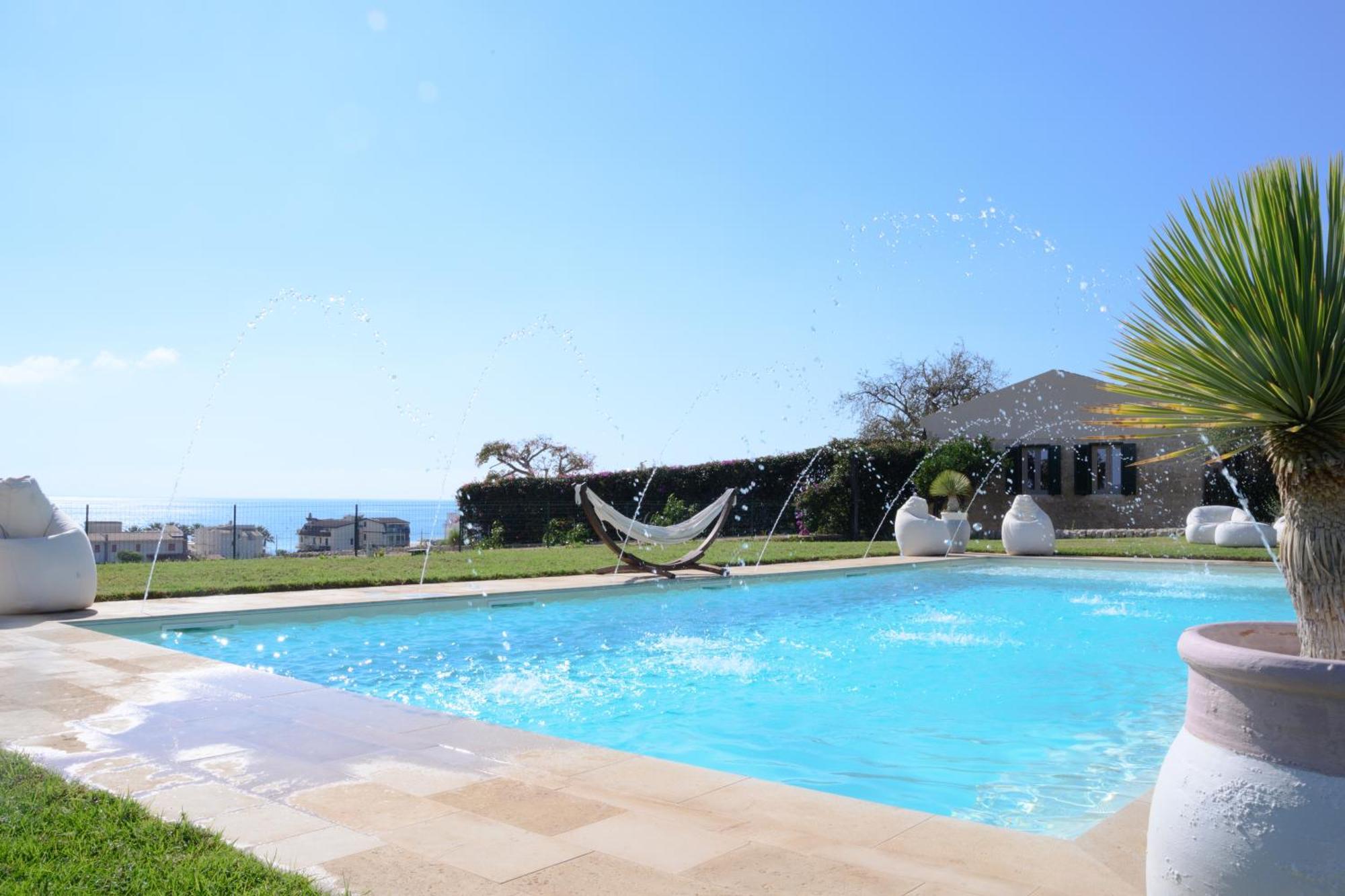 Poggio Leano Boutique Hotel Доналуката Екстериор снимка