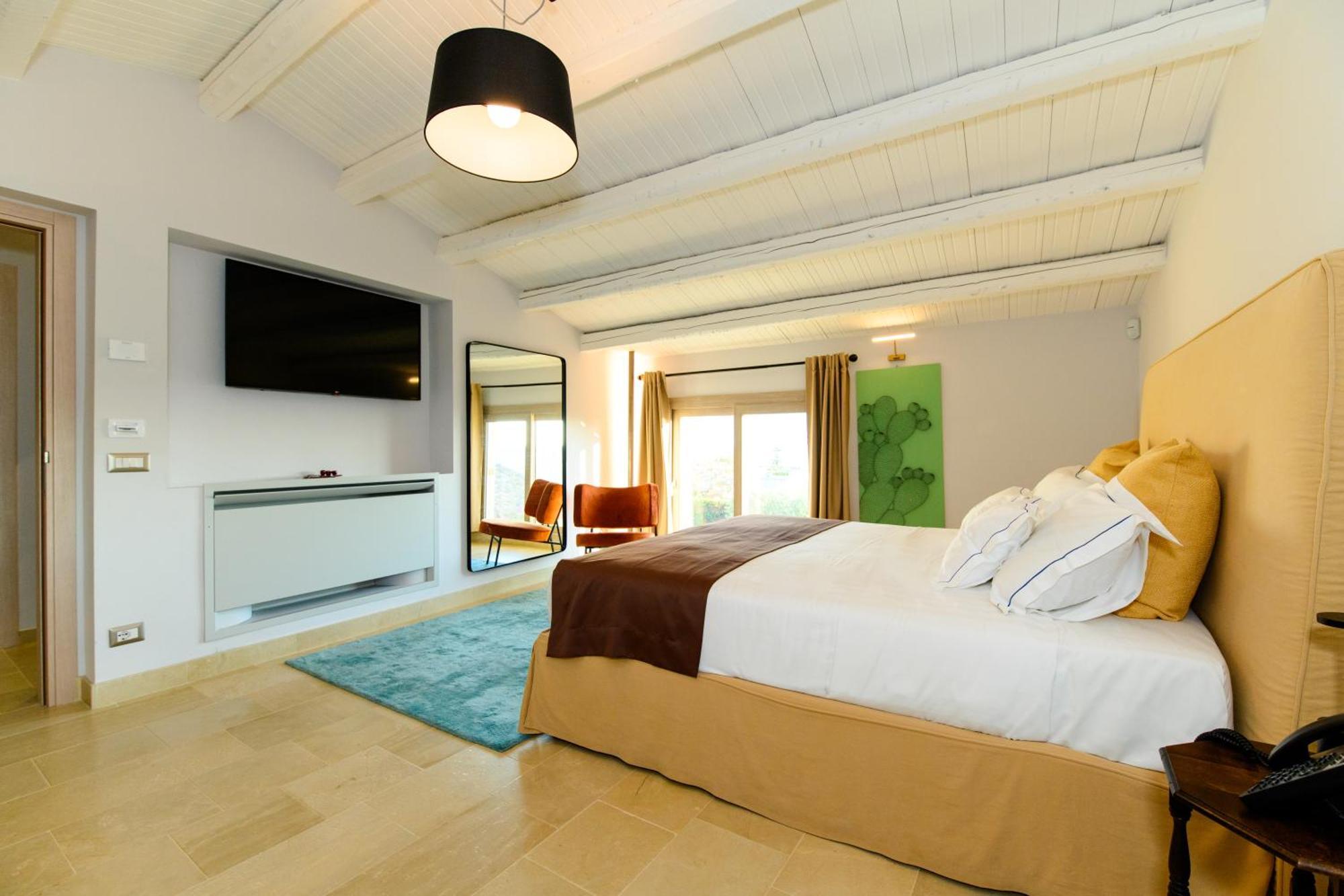 Poggio Leano Boutique Hotel Доналуката Екстериор снимка