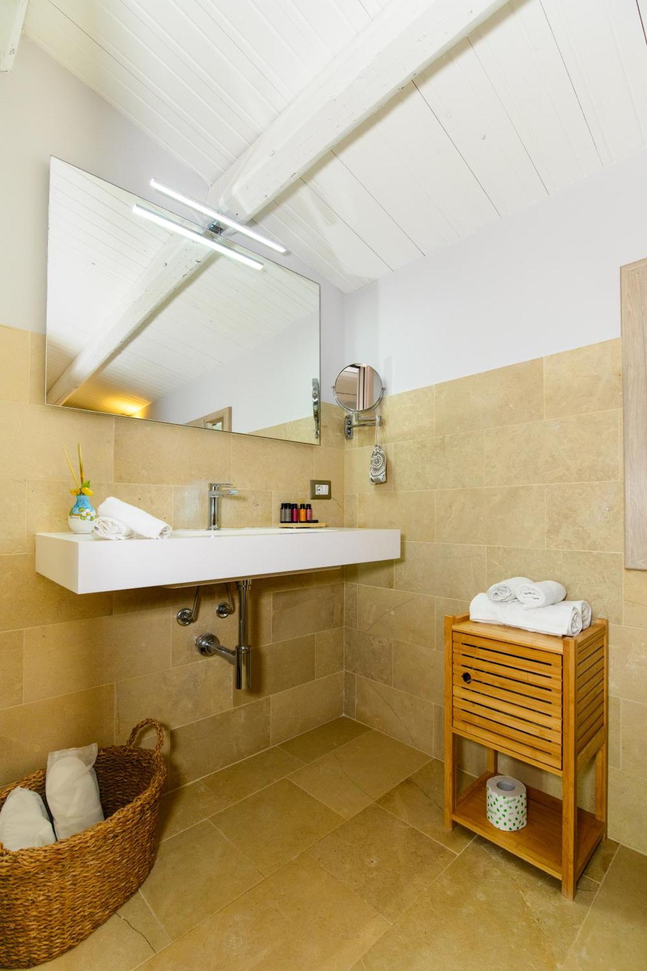 Poggio Leano Boutique Hotel Доналуката Екстериор снимка