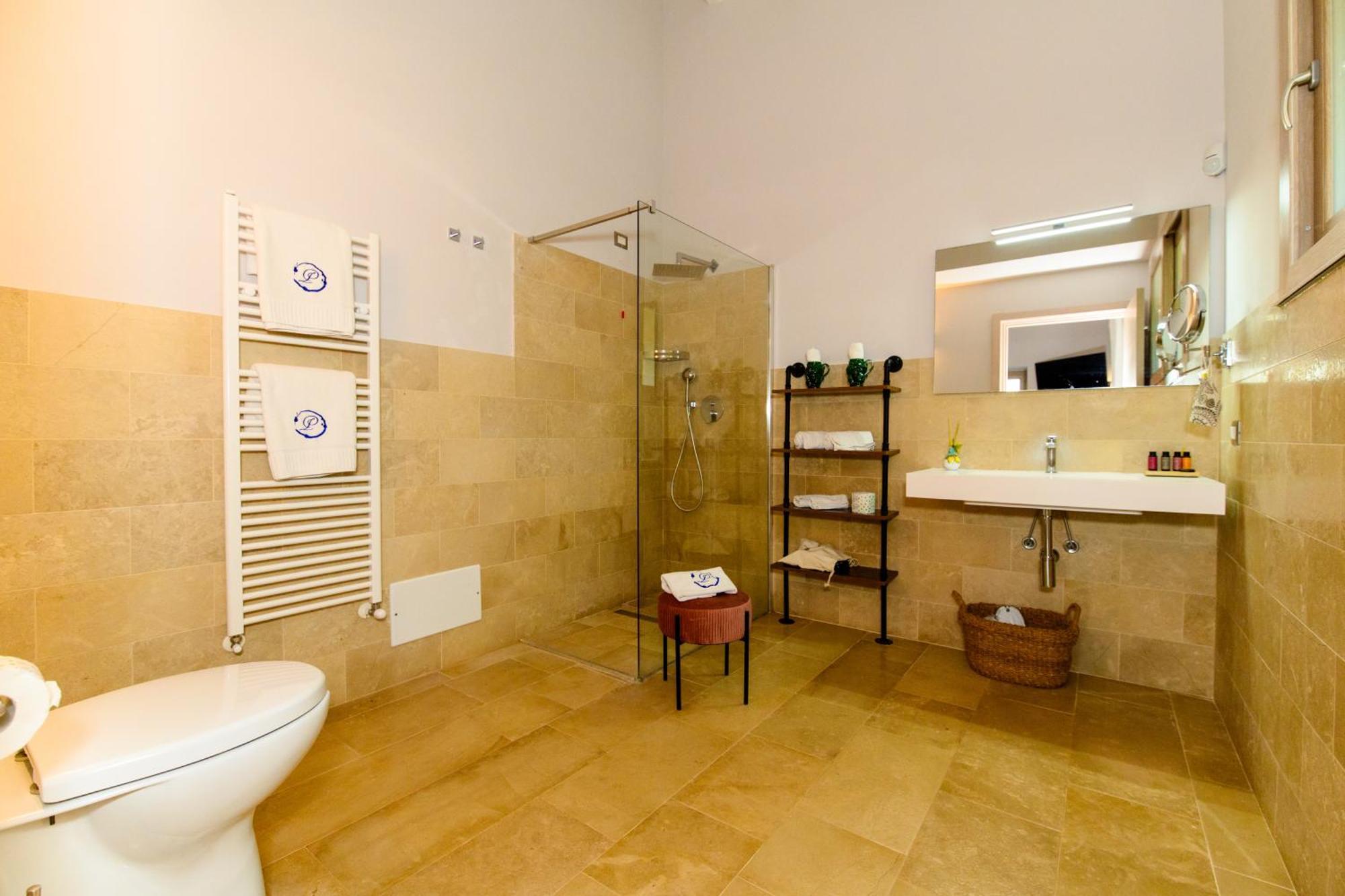 Poggio Leano Boutique Hotel Доналуката Екстериор снимка