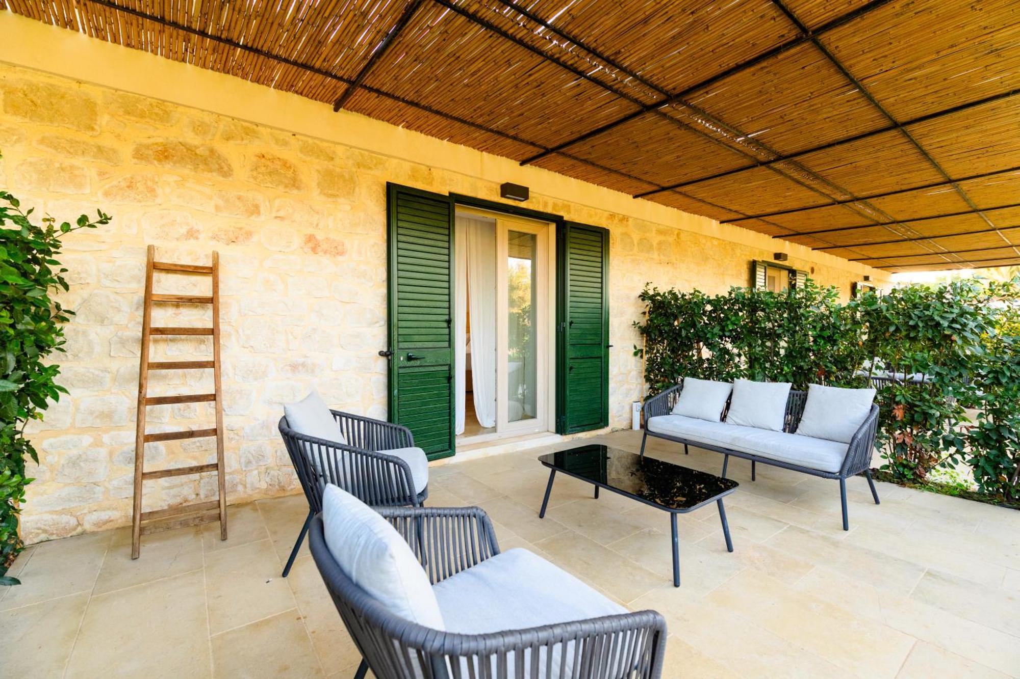 Poggio Leano Boutique Hotel Доналуката Екстериор снимка