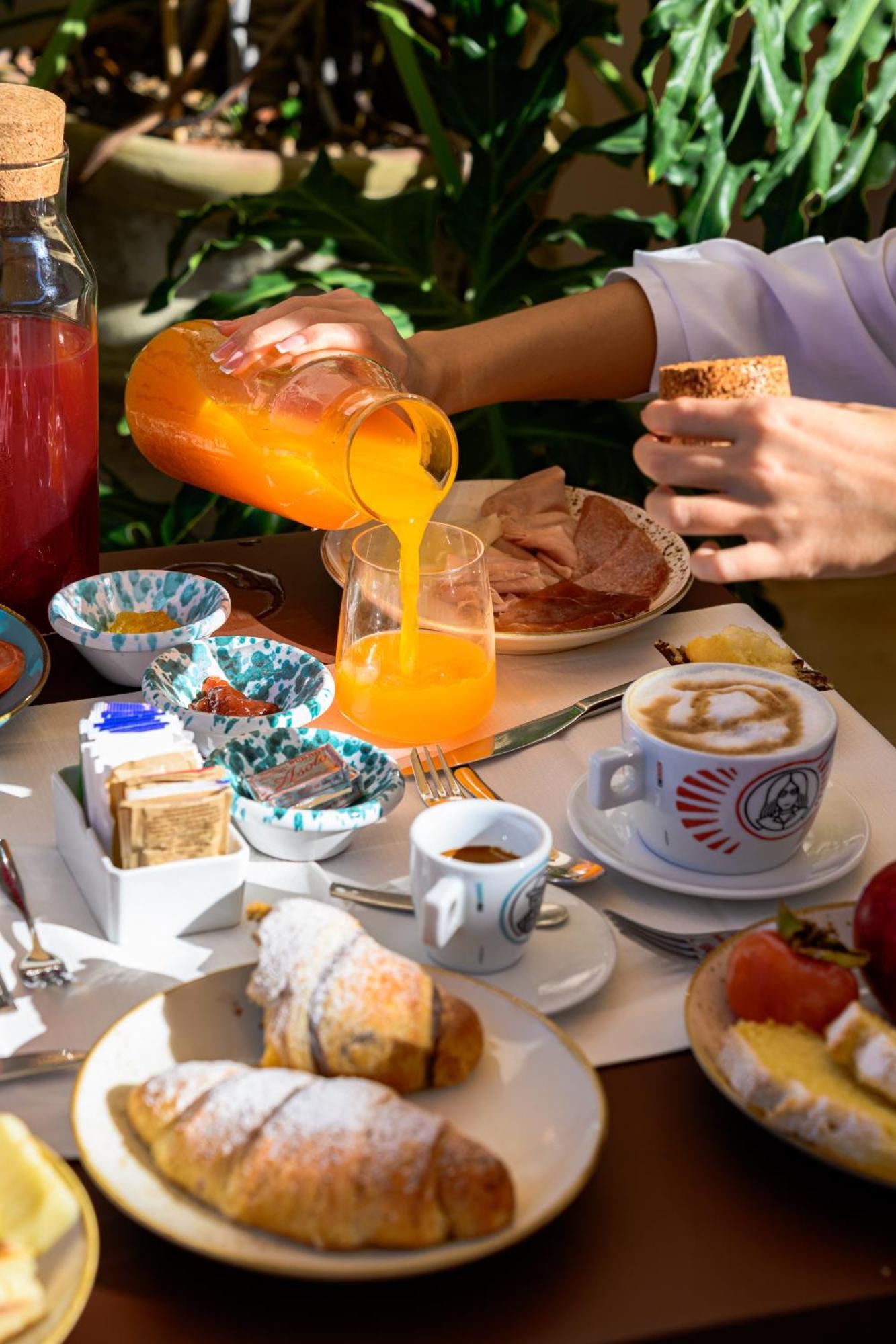 Poggio Leano Boutique Hotel Доналуката Екстериор снимка