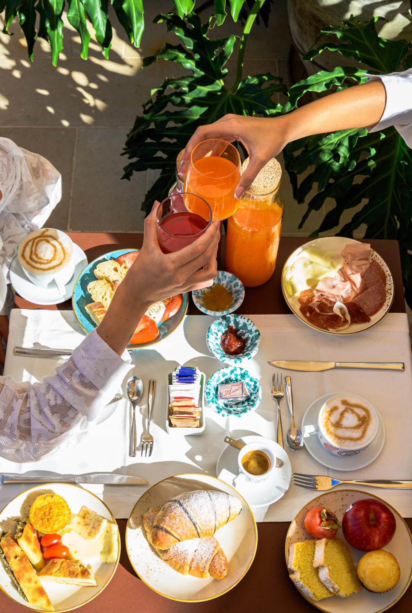Poggio Leano Boutique Hotel Доналуката Екстериор снимка